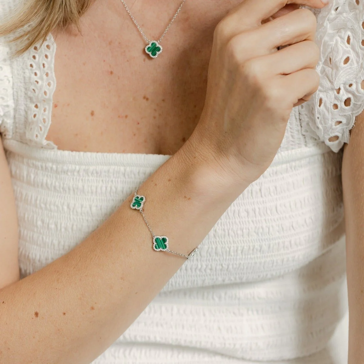 Clover Chain Bracelet with Malachite and Cubic Zirconia (Silver) - Image 3