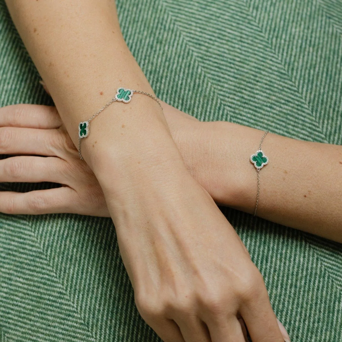 Clover Bracelet with Malachite and Cubic Zirconia (Silver) - Image 4