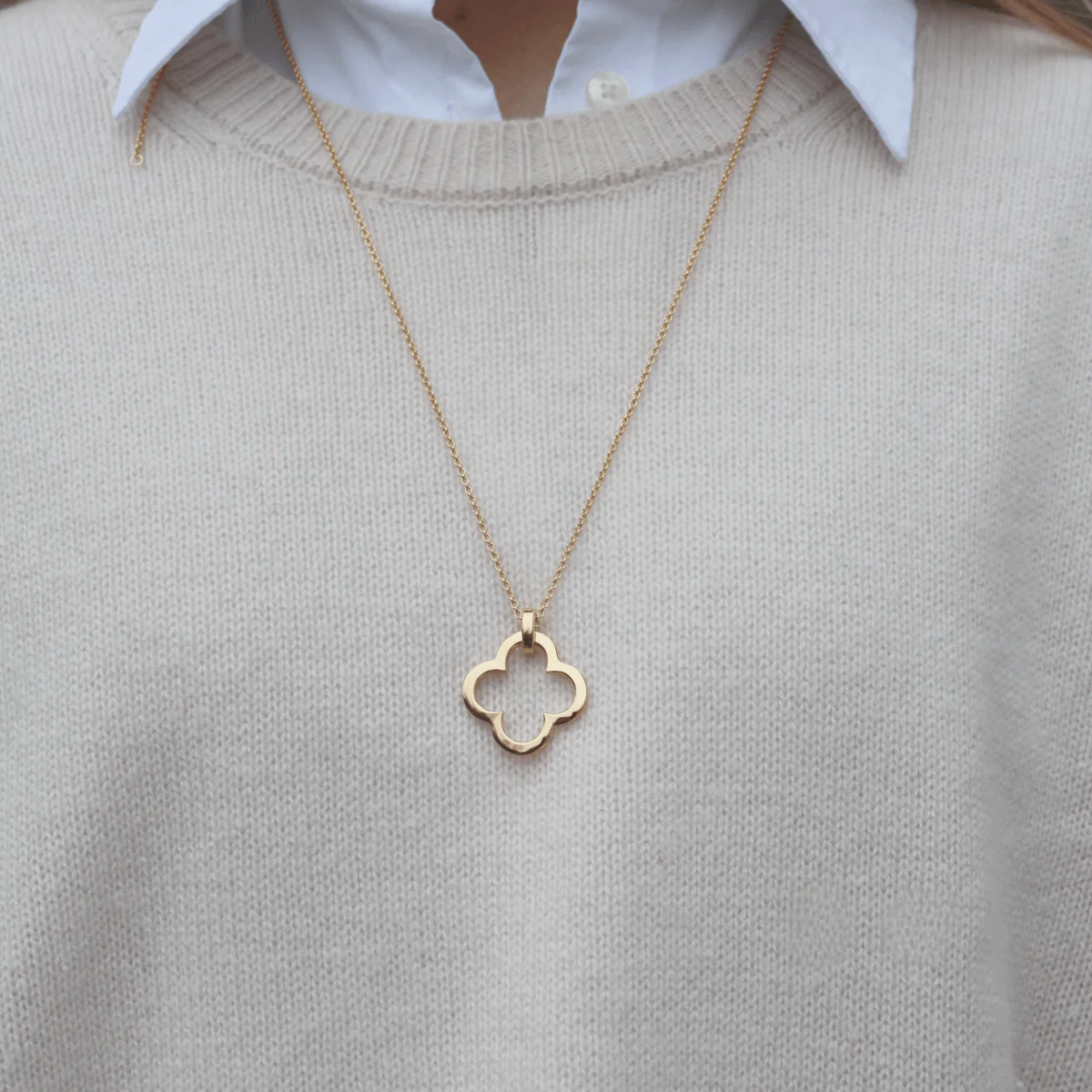 Clover Clip-on Large Gold Necklace (Long) - Image 3