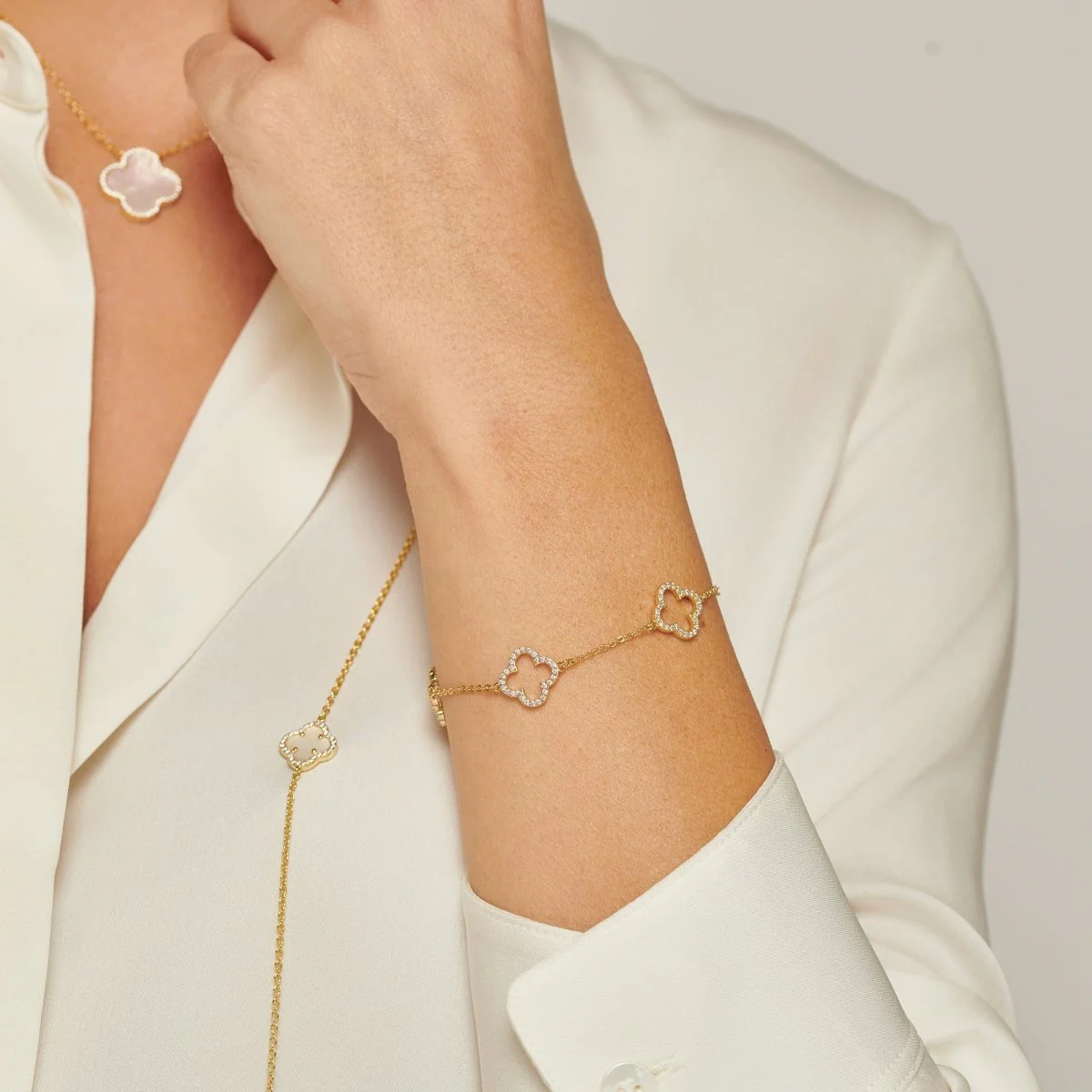 Clover Cubic Zirconia Gold (4 Piece) Bracelet - Image 3