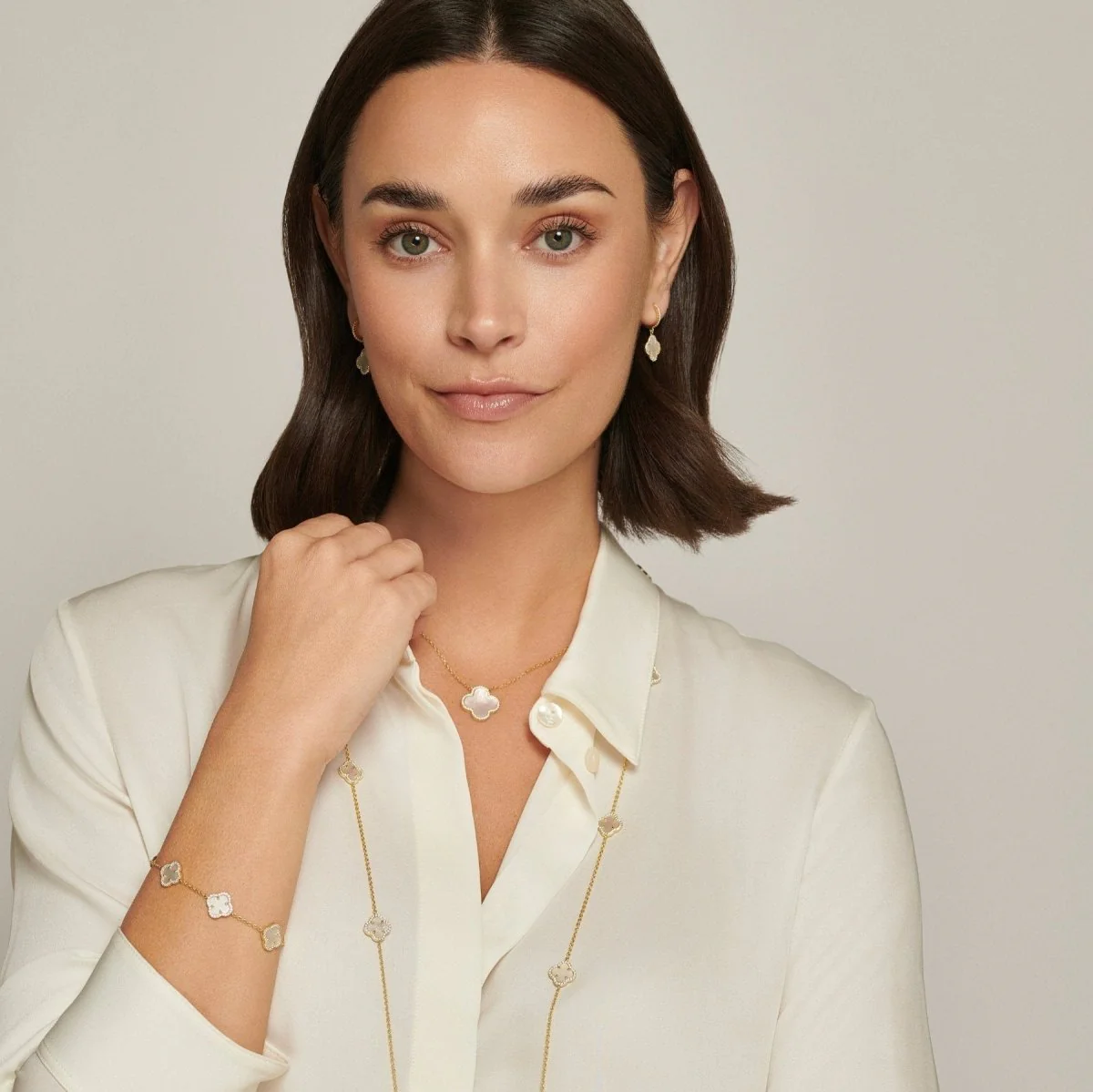 Clover Gold Bracelet (5 Piece) with Mother of Pearl and Cubic Zirconia - Image 3