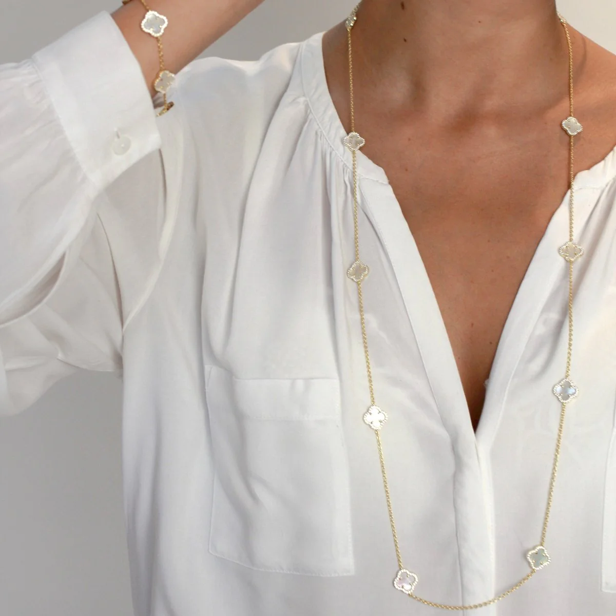 Clover Gold Long Necklace with Mother of Pearl and Cubic Zirconia - Image 4