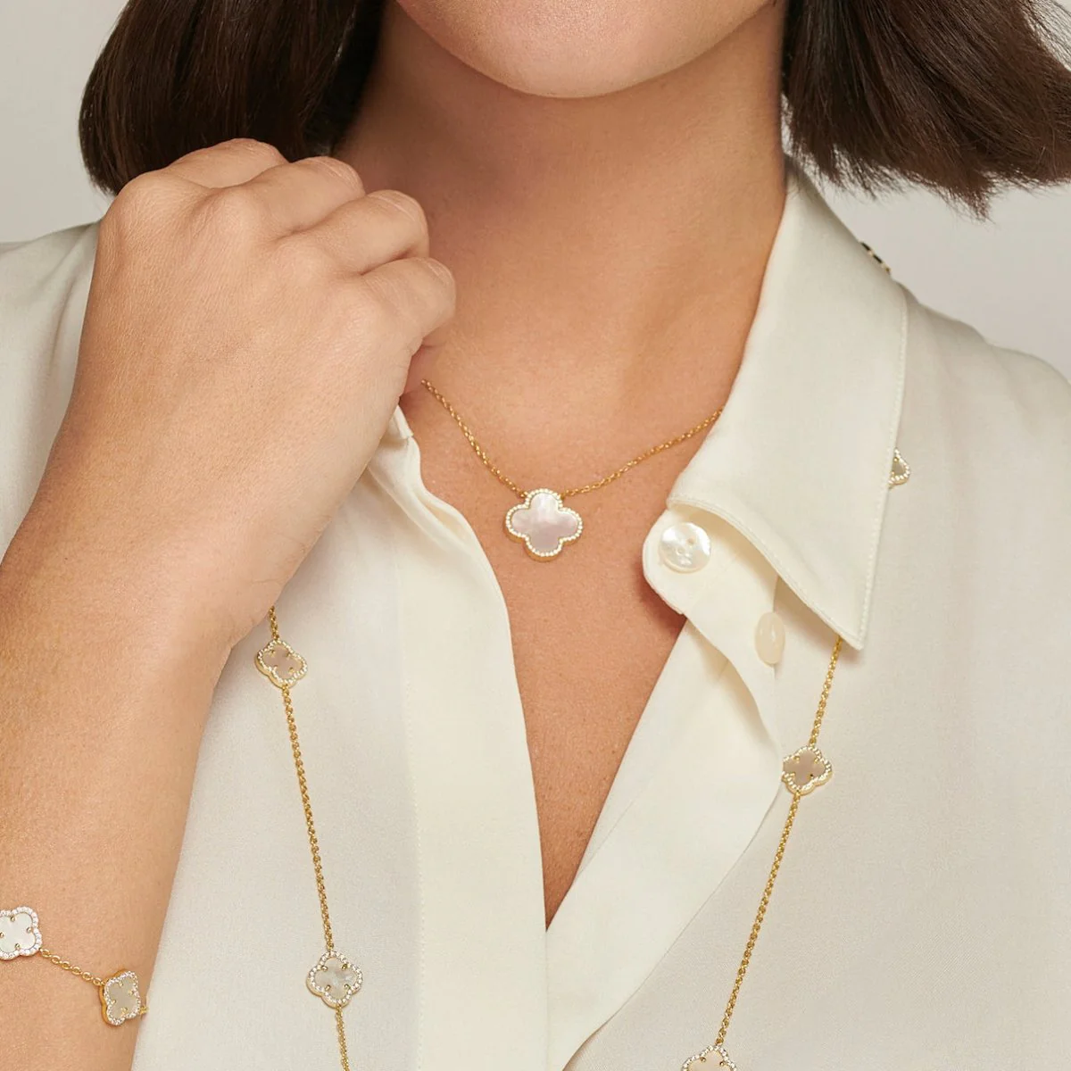 Clover Gold Necklace with Mother of Pearl and Cubic Zirconia - Large - Image 3
