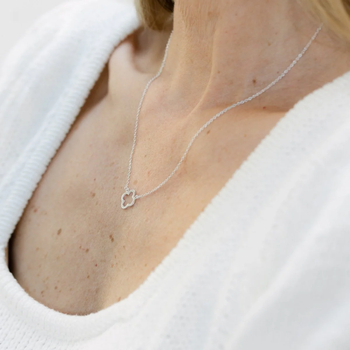 Clover Necklace (Silver) - Image 3