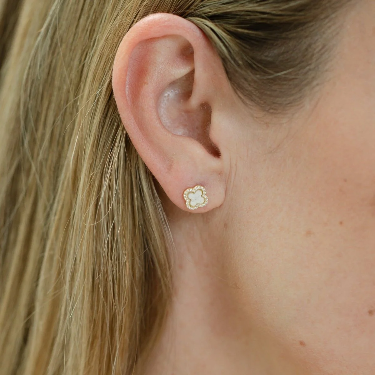 Clover Small Studs with Mother of Pearl and Cubic Zirconia (Gold) - Image 2