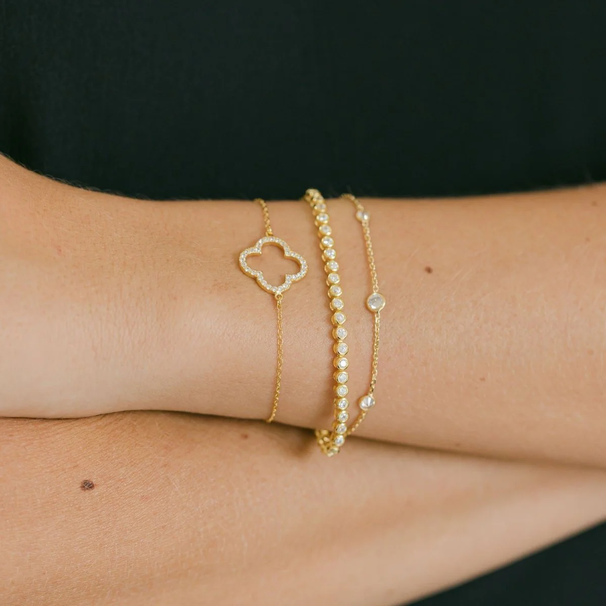 Clover Bracelet with Cubic Zirconia (Gold) - Image 3