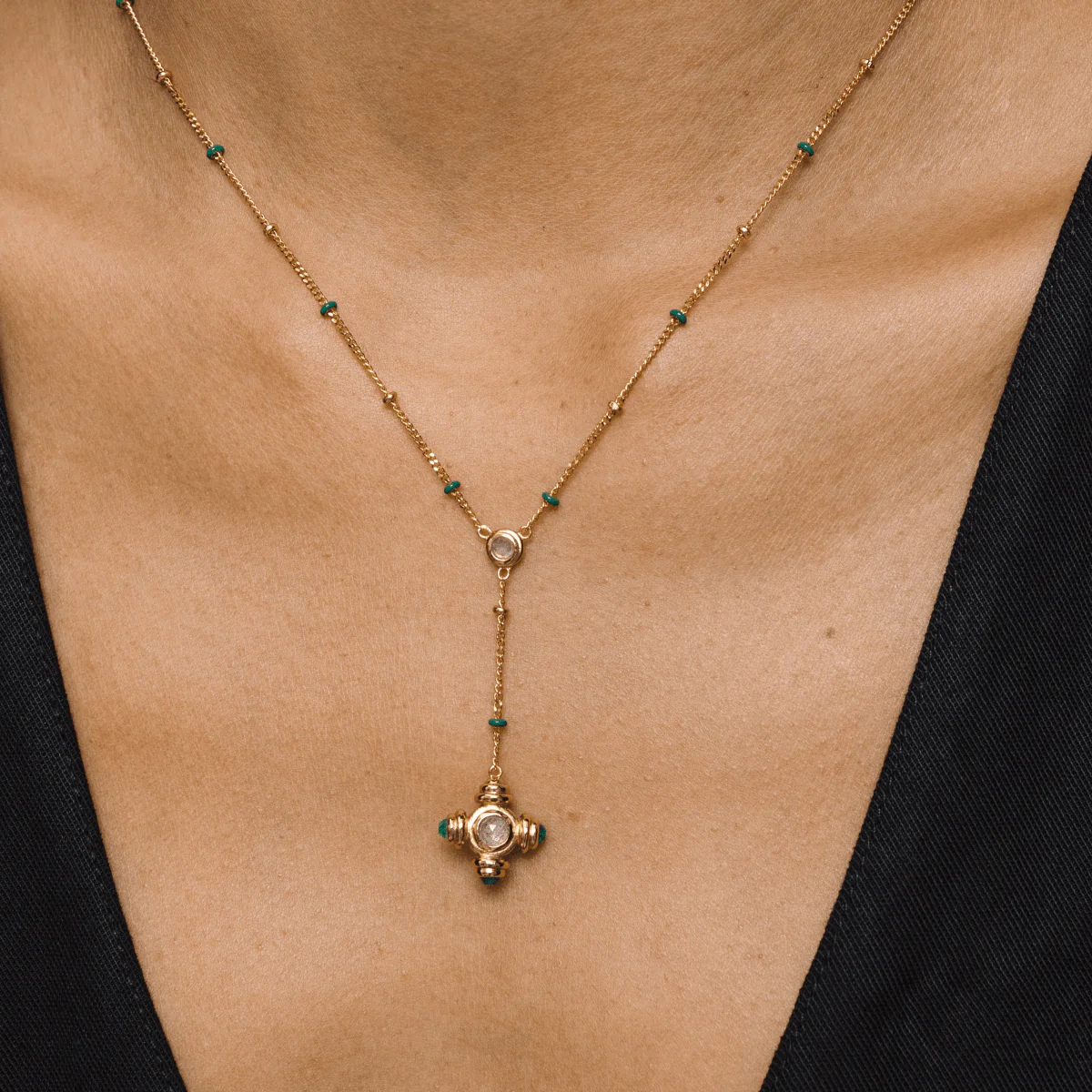 Green Agate and Labradorite Gold Lariat Necklace - Image 2