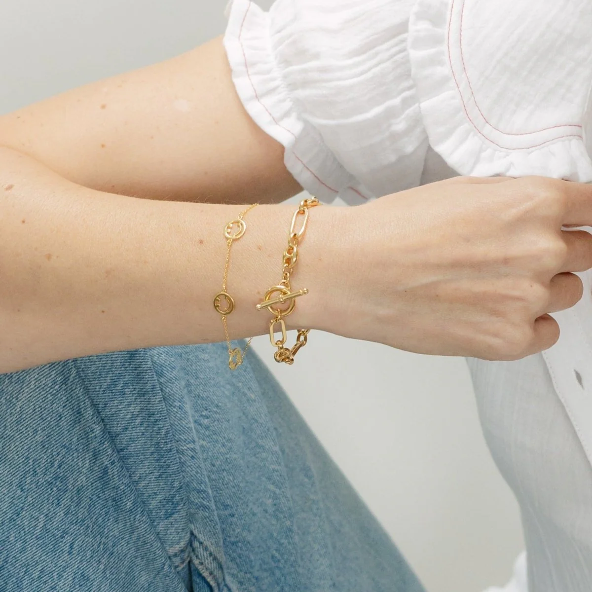 Marina T-Bar Gold Chain Bracelet - Siena - Image 4