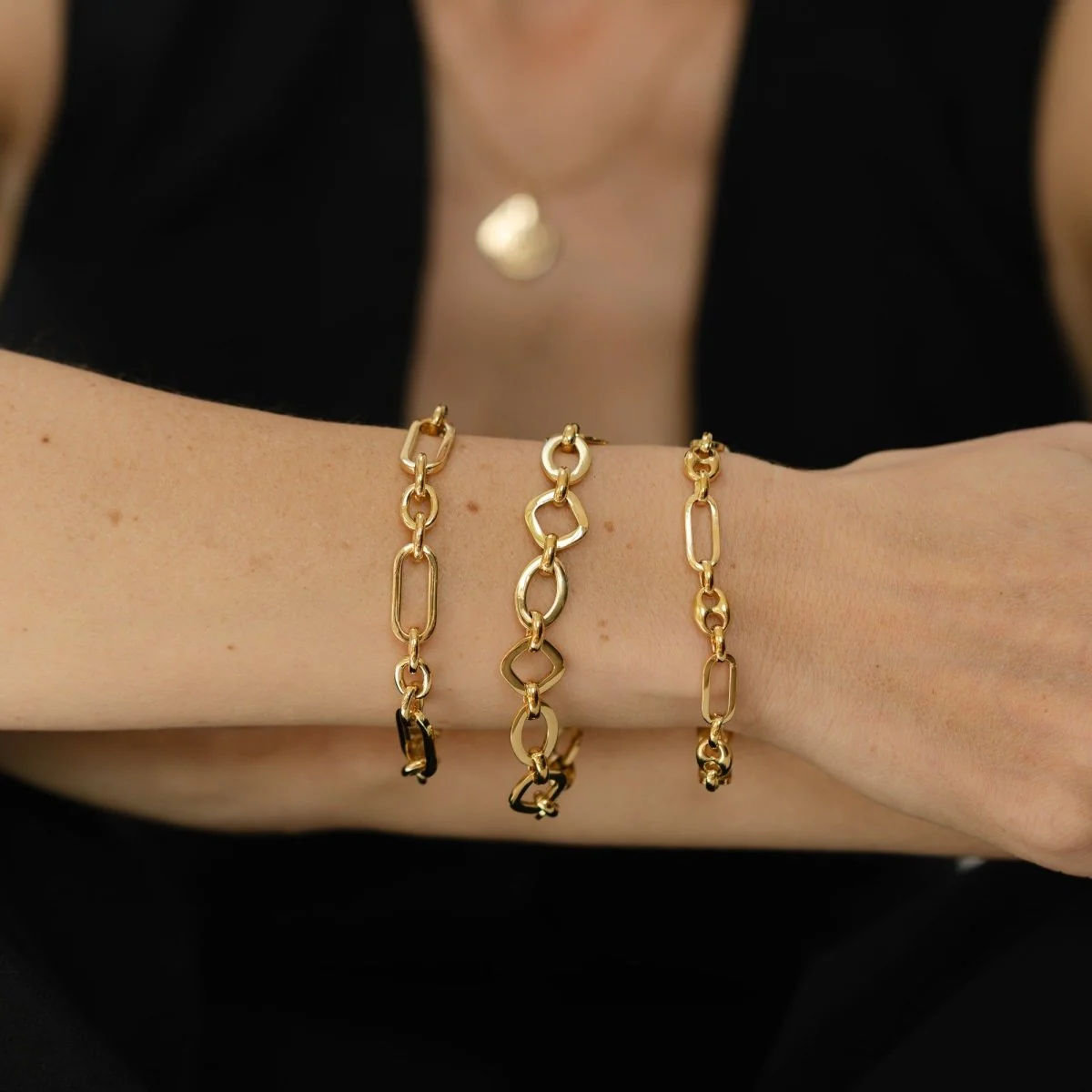 Marina T-Bar Gold Chain Bracelet - Siena - Image 5