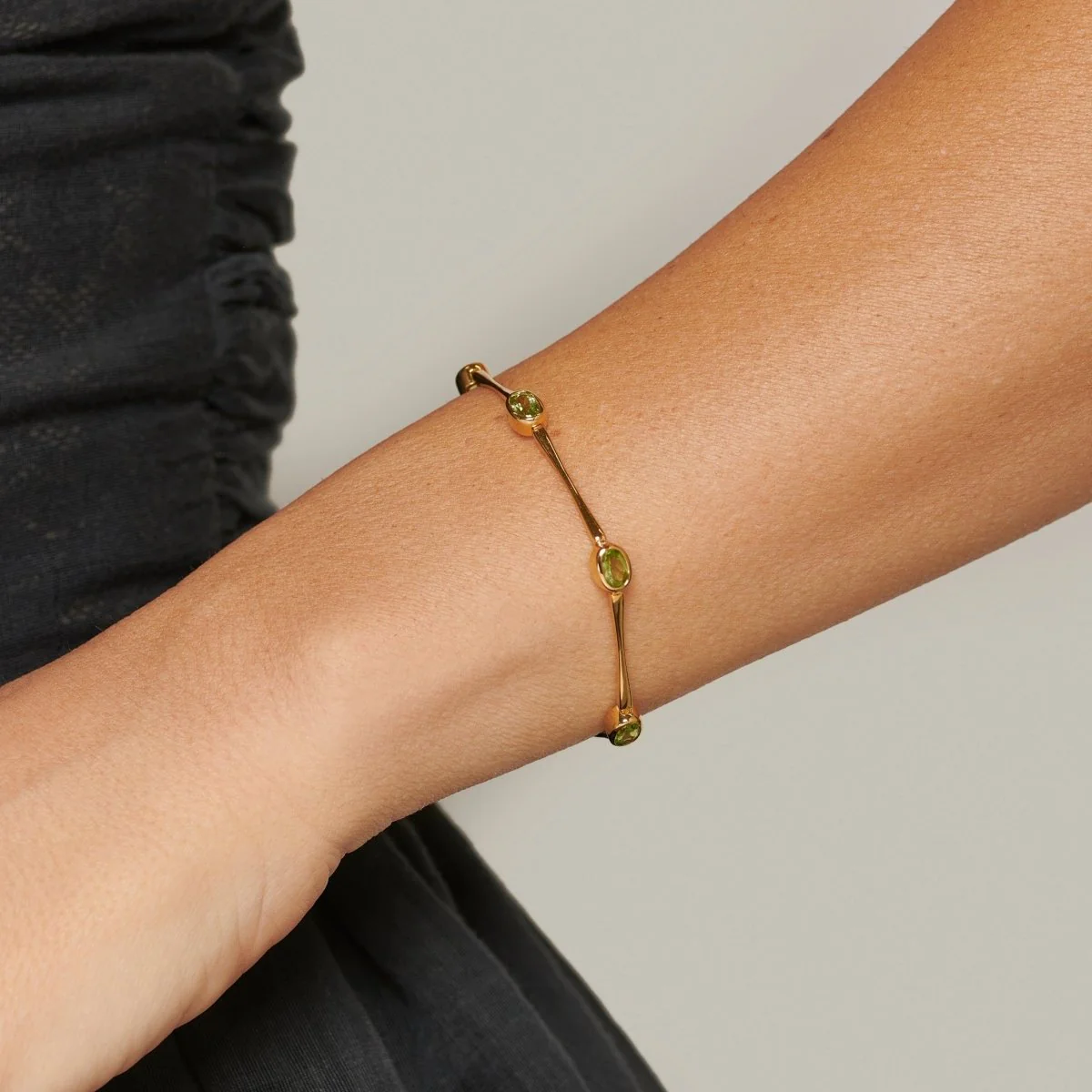 Peridot Gemstone Gold Bracelet - Image 4