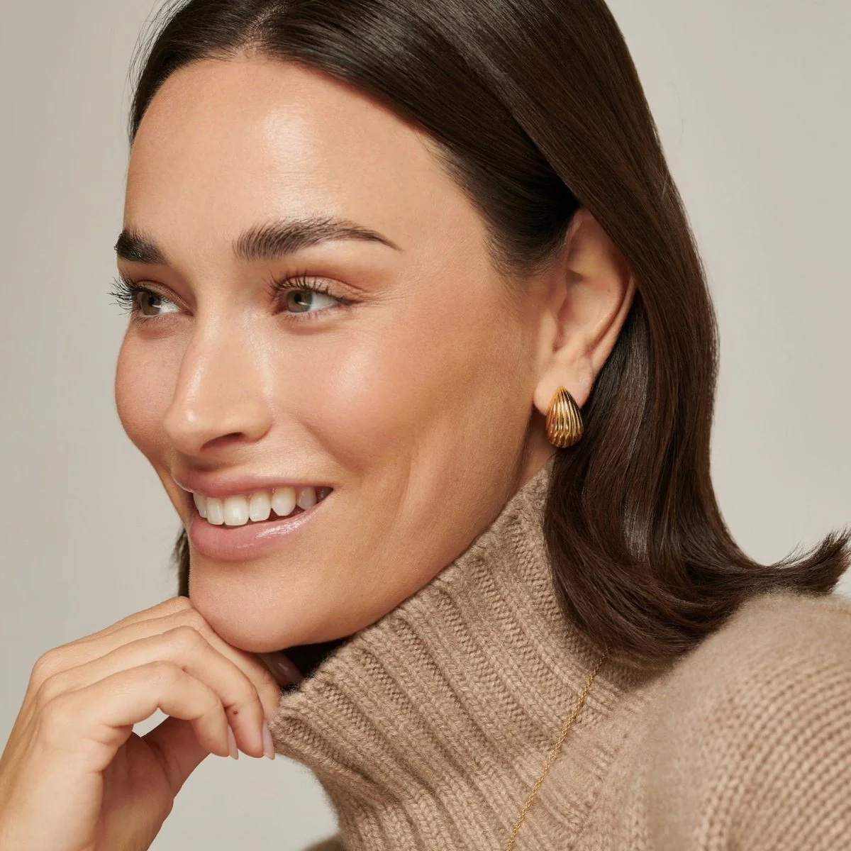 Shell Gold Stud Earrings - Ripple - Image 3