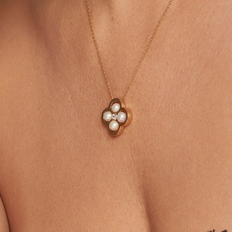 Statement 4 Pearl Clover Silver Necklace - Image 4